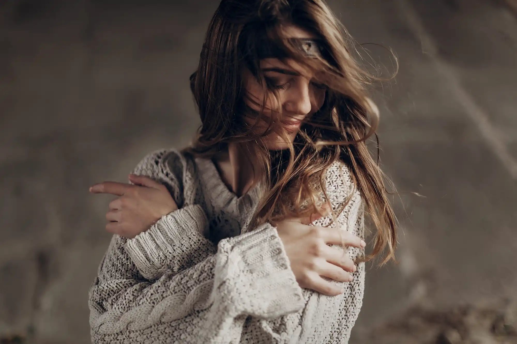 why does hair get darker in the winter