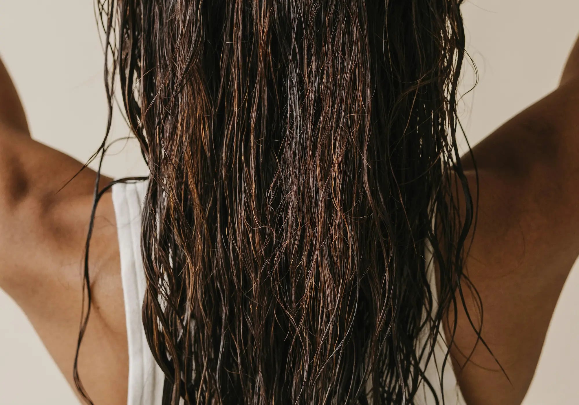 why does my scalp itch a day after washing